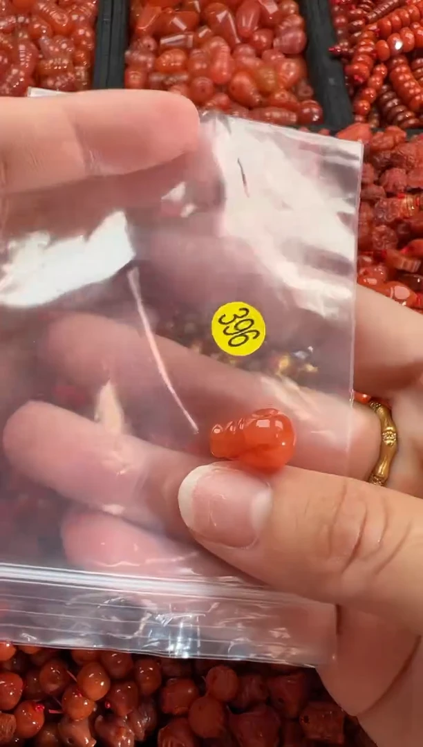 【闪购商品】南红玛瑙颈饰未镶嵌1