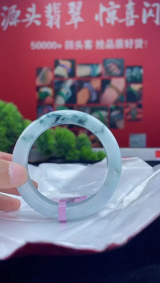 翡翠手镯未镶嵌手镯33