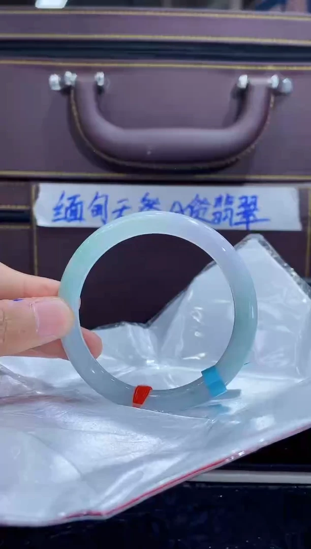 未镶嵌手镯翡翠7
