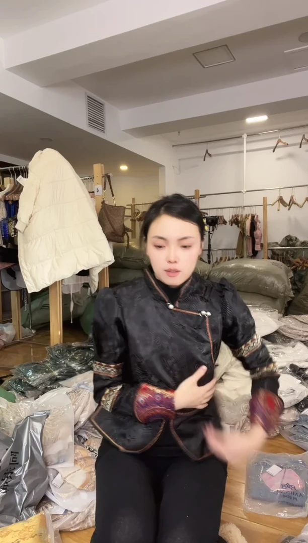 2XL码    125-135斤  外套