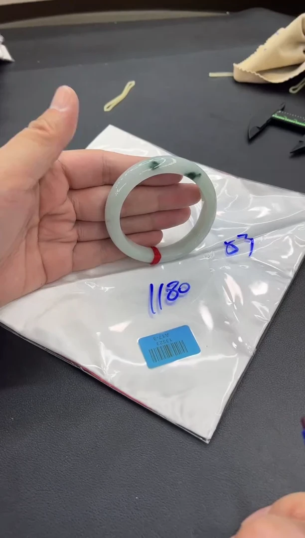 未镶嵌手镯翡翠翡翠手镯