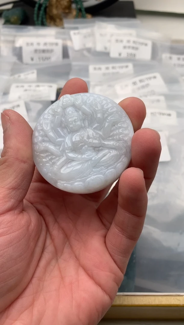 【闪购商品】翡翠颈饰未镶嵌千手观音【品质一般介意慎拍】