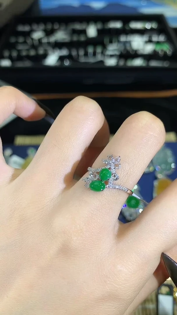 【闪购商品】翡翠戒指18K金镶嵌翡翠戒指YC