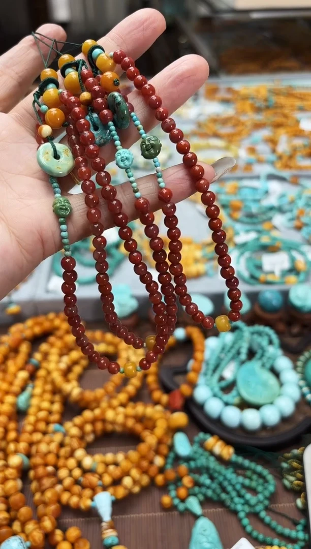 【闪购商品】琥珀裸石未镶嵌手机链多样发其一