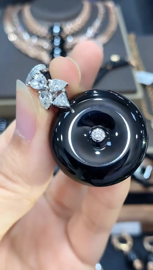 吊坠(不含链)18K金镶嵌翡翠༦****⁷C139