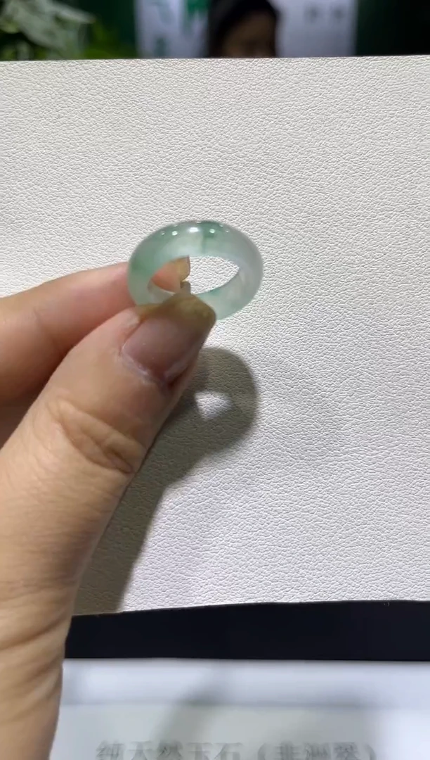 未镶嵌戒圈石英质玉12圈