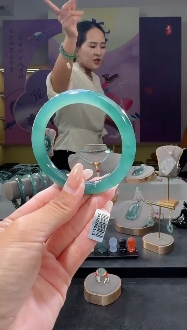 未镶嵌手镯翡翠58圈