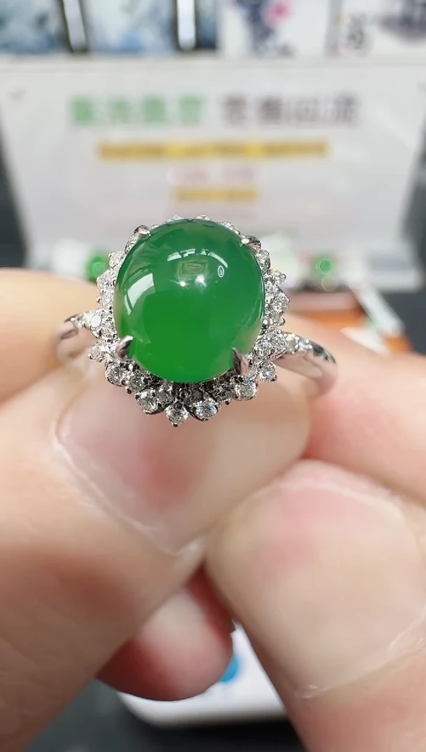 18K金镶嵌戒指翡翠寄售回流，不退不换