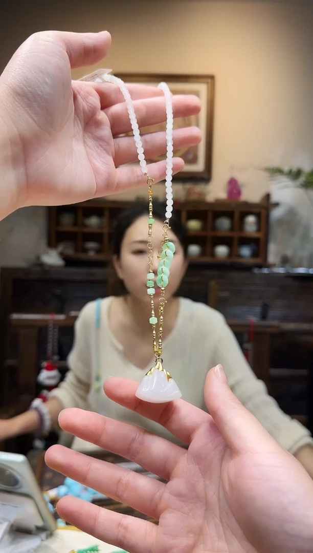 颈饰未镶嵌和田玉项链