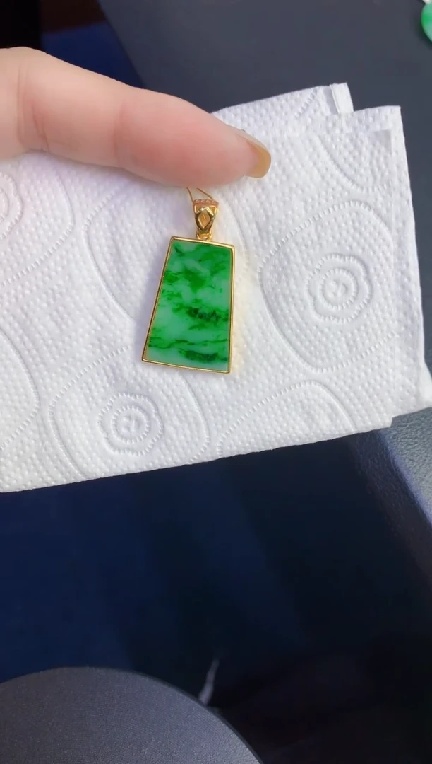 颈饰未镶嵌翡翠缅甸天然翡翠A货