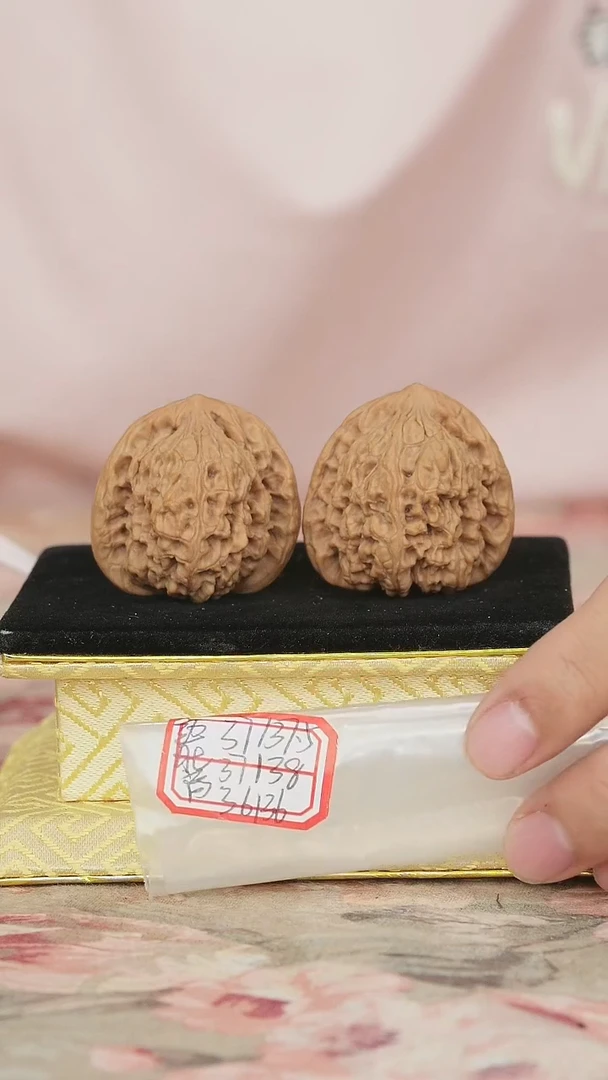 文玩核桃把件赵喜满南将石