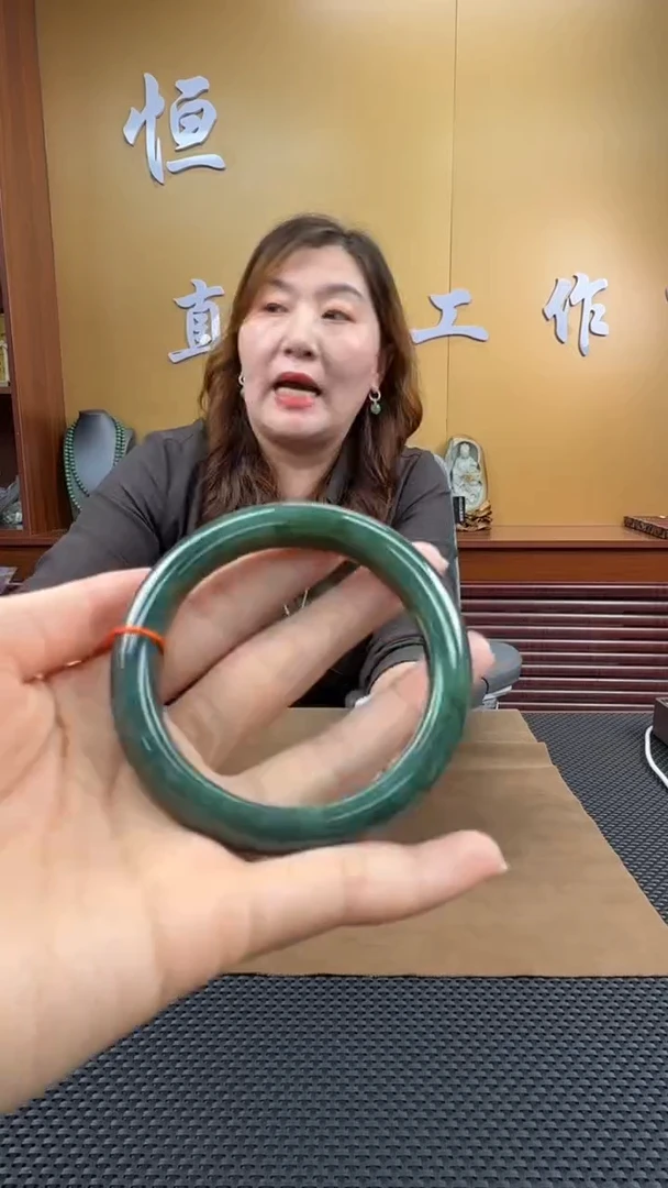 颈饰未镶嵌和田玉手镯58