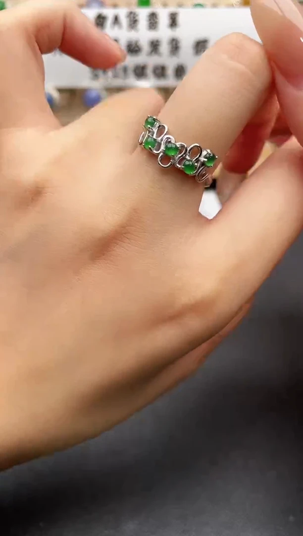 银S925镶嵌戒指翡翠一物一证一礼盒