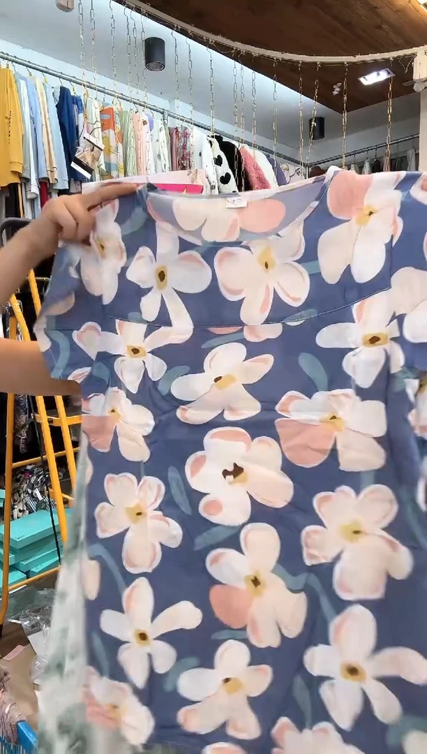 蓝底花朵  短袖中裤  XL