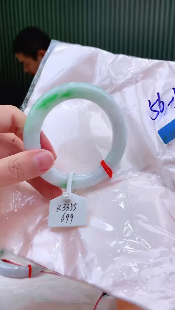 未镶嵌手镯翡翠56+