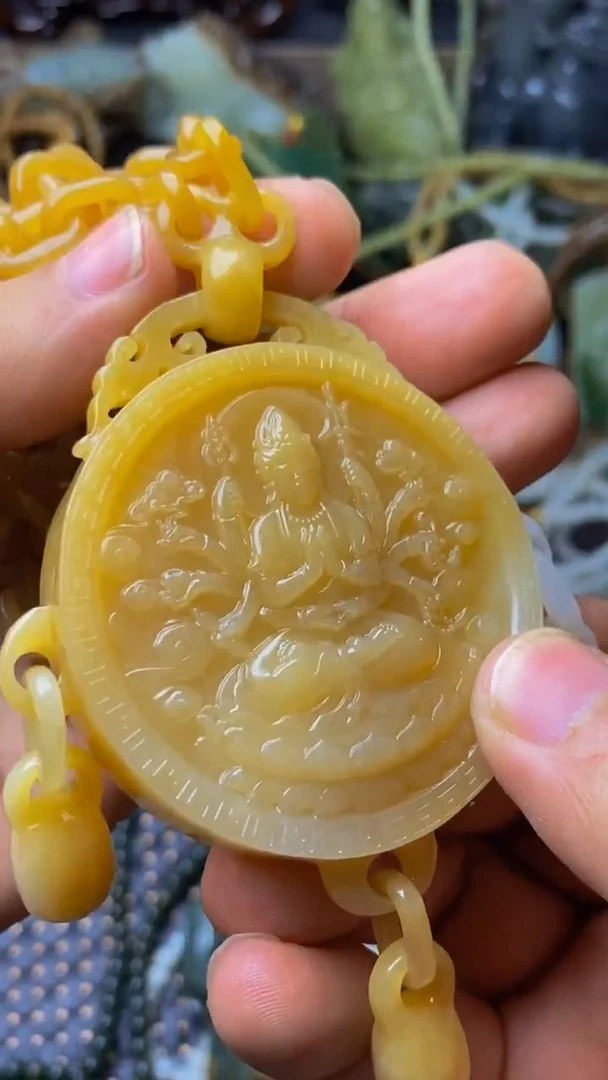 未镶嵌和田玉挂件多部分组成