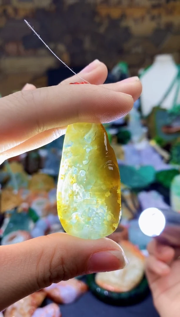 颈饰未镶嵌翡翠天然A货翡翠
