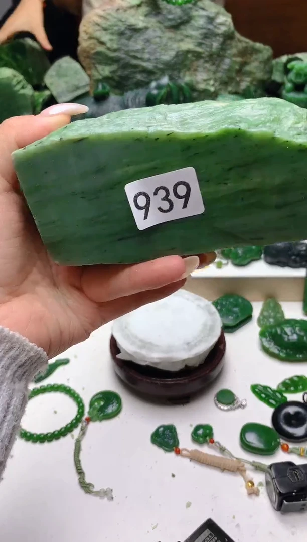 未镶嵌和田玉（碧玉）摆件1