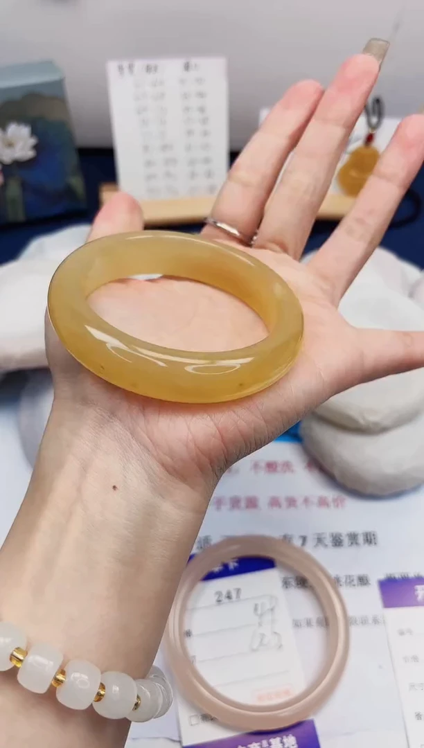 【闪购商品】石英质玉手镯未镶嵌248-财气镯-圈口57