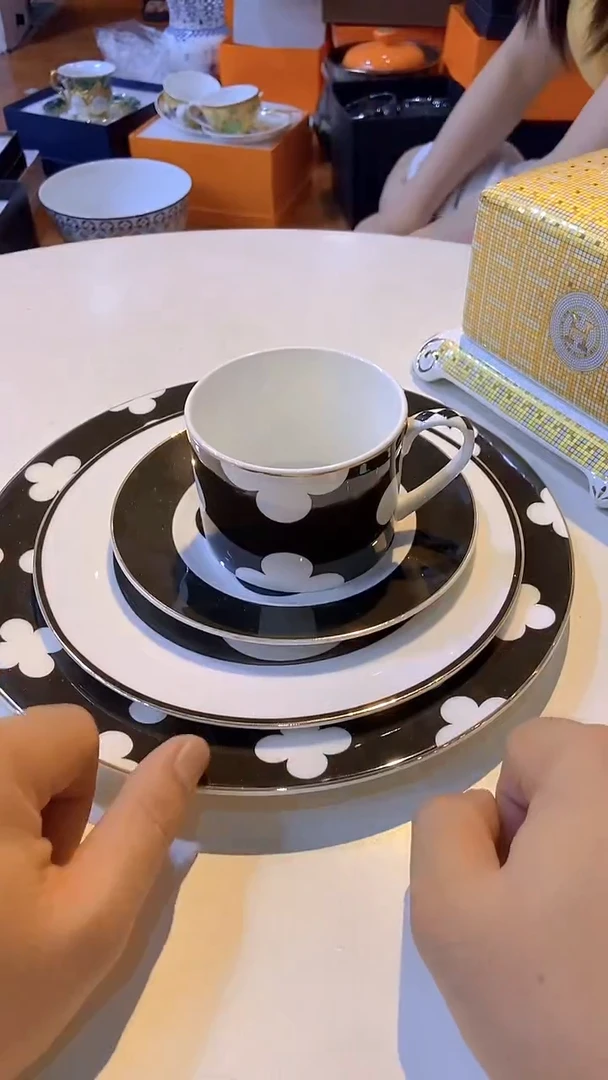 杯鸿辉家品牌瓷器，京东包邮！