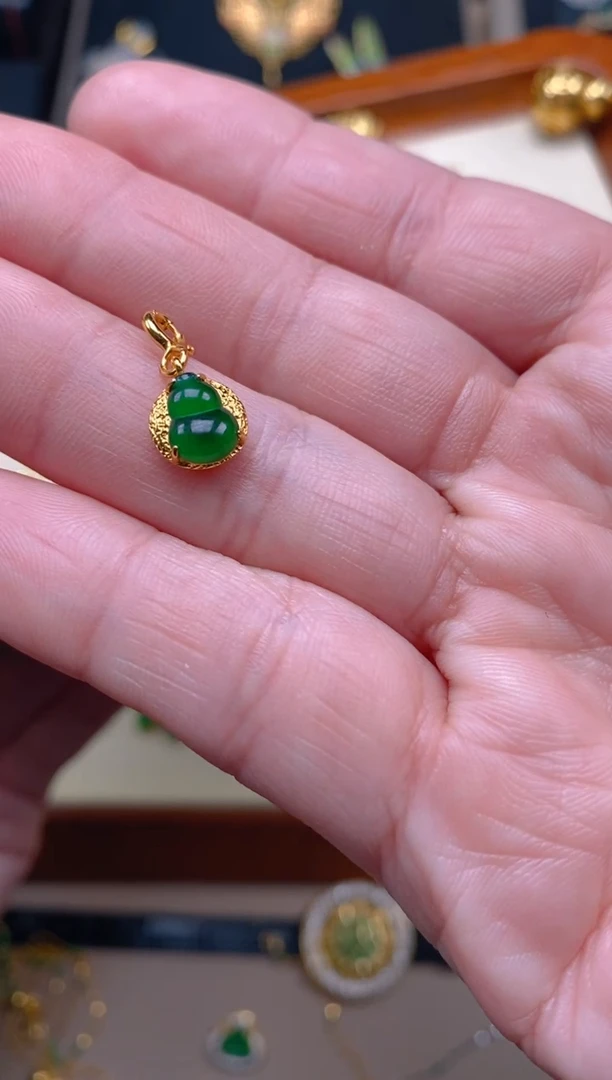 【闪购商品】翡翠吊坠(不含链)银S925镶嵌万能扣