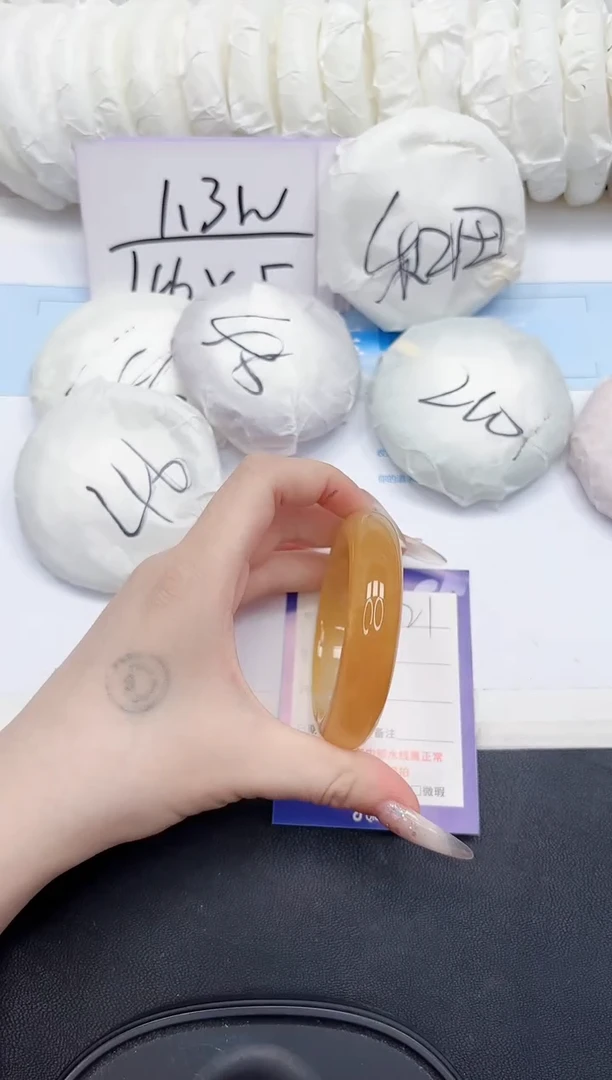 未镶嵌手镯石英质玉121-55