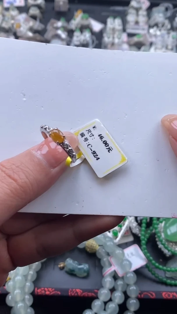 【闪购商品】翡翠戒指银S925镶嵌缅甸天然A货翡翠