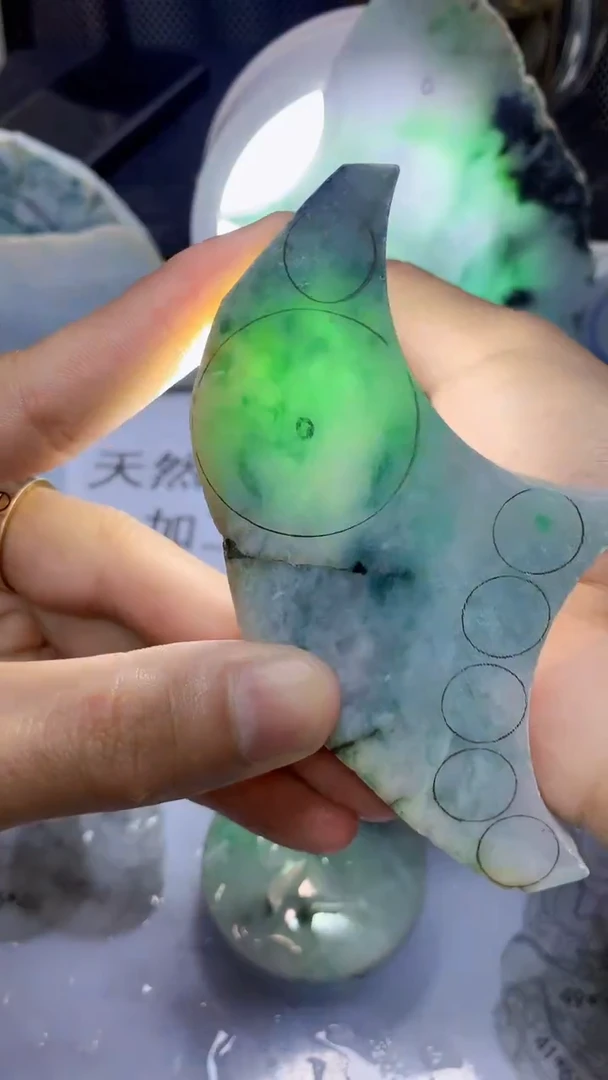 翡翠裸石缅甸天然A货翡翠Q1423