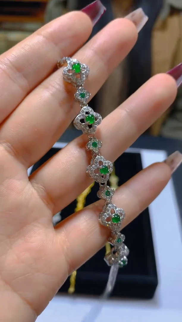 未镶嵌手链翡翠多样性发一