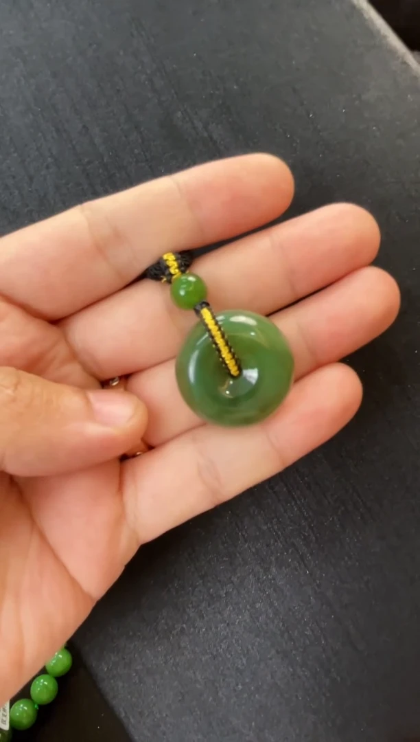 和田玉未镶嵌吊坠(不含链)多样性发一