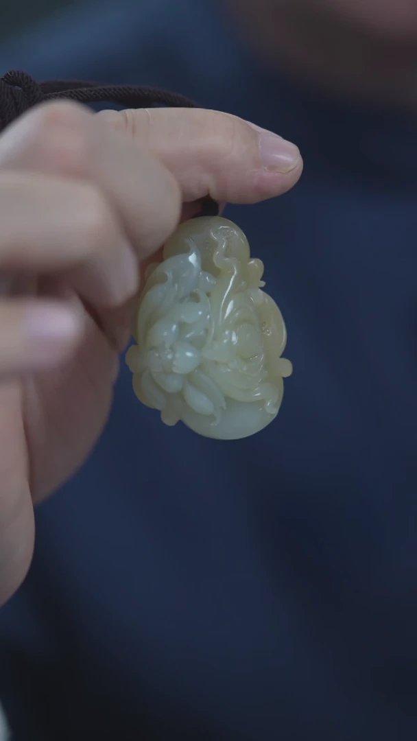 颈饰未镶嵌和田玉花