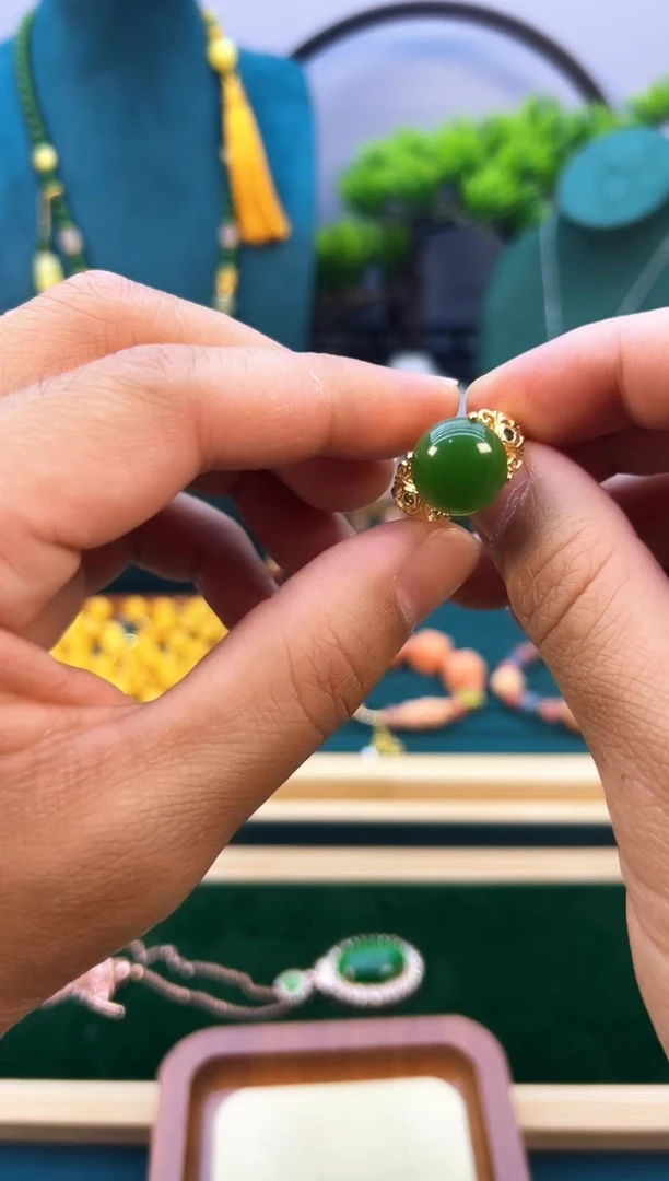 和田玉戒指14K金镶嵌J04