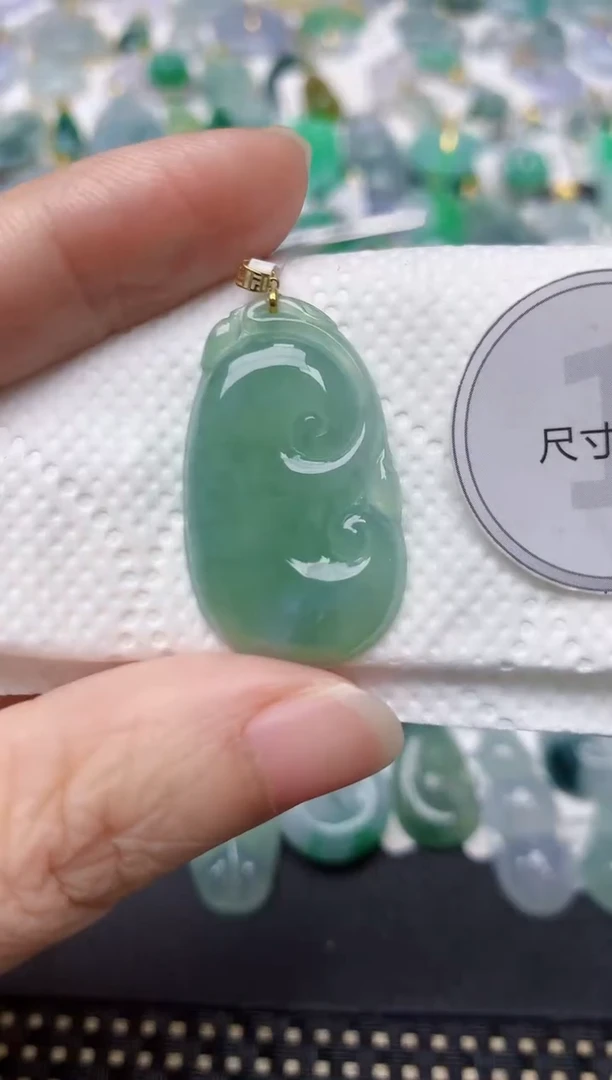 颈饰18K金镶嵌翡翠天然缅甸A货翡翠