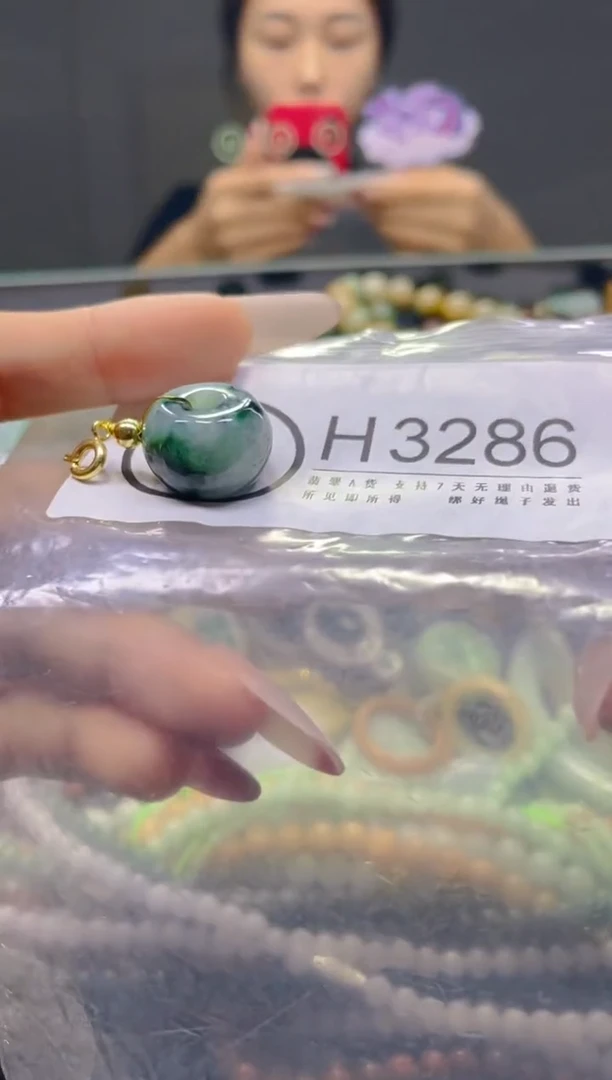 颈饰未镶嵌翡翠/H/翡翠A货，一件也是批发价
