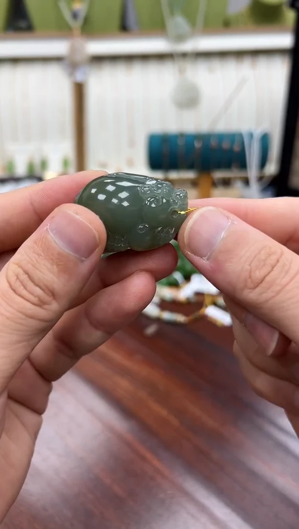 颈饰未镶嵌和田玉貔貅