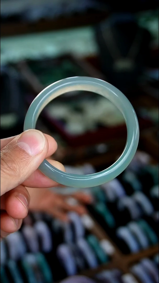 未镶嵌镯子玛瑙/玉髓1.7    53圈口