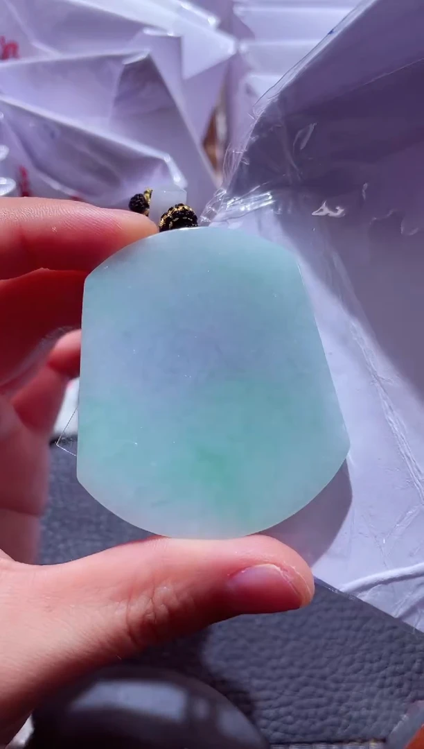 颈饰未镶嵌翡翠00008212