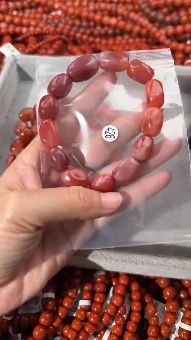 南红玛瑙手串未镶嵌11+