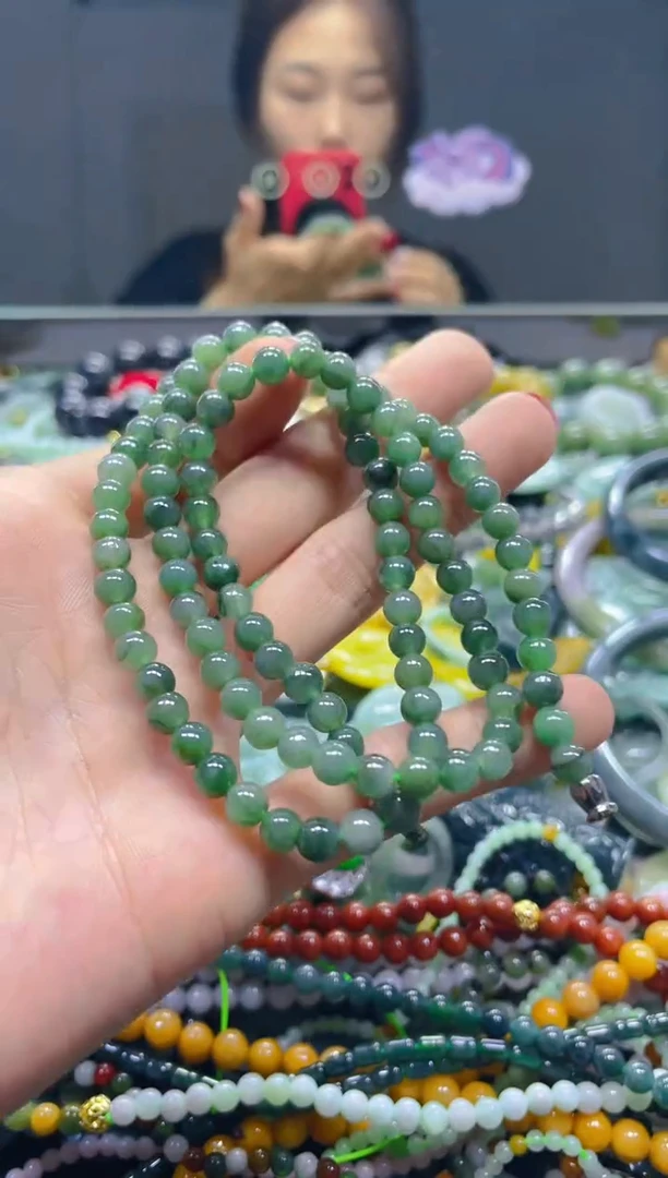 颈饰未镶嵌翡翠5MM/C/翡翠A货，一件也是批发价