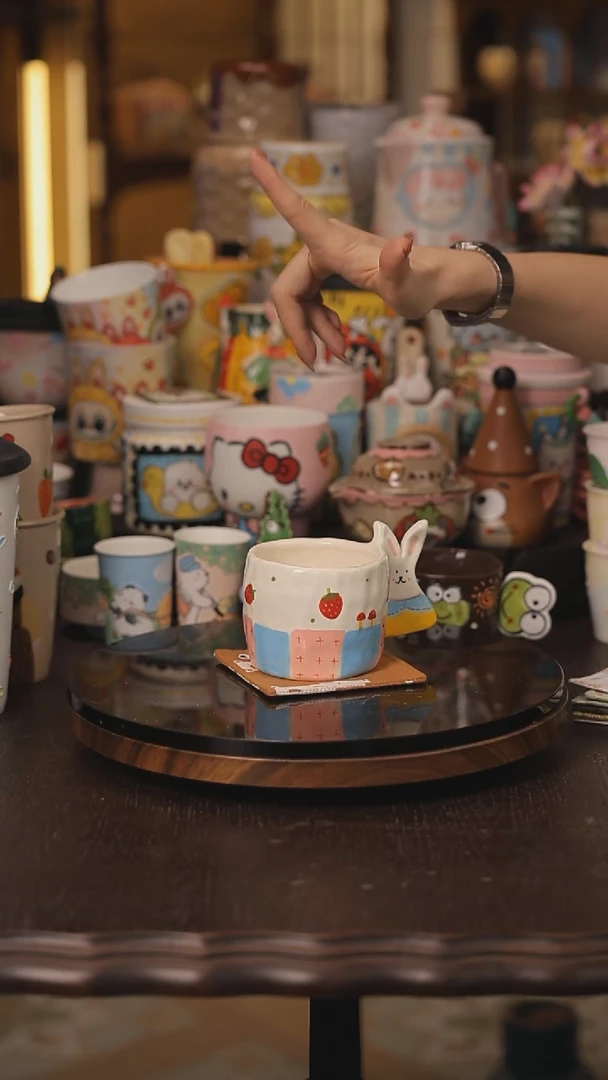 景德镇釉下彩绘设计师款式陶瓷