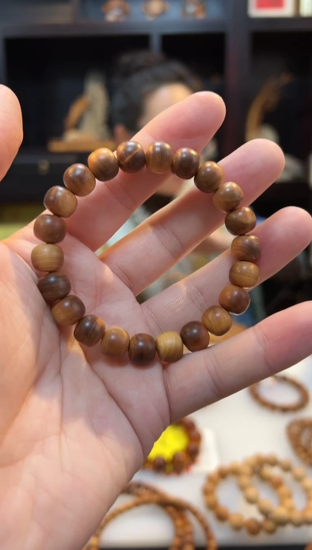 崖柏隨*9*10黑油精品老型无礼盒