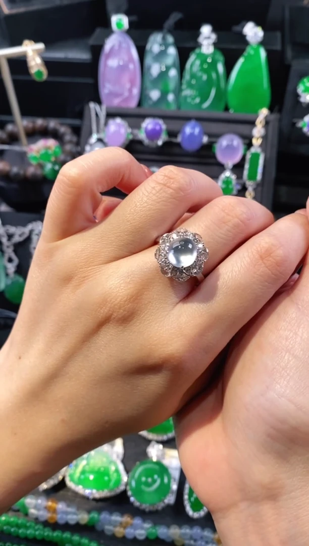 18K金镶嵌戒指翡翠蛋面戒指5042412