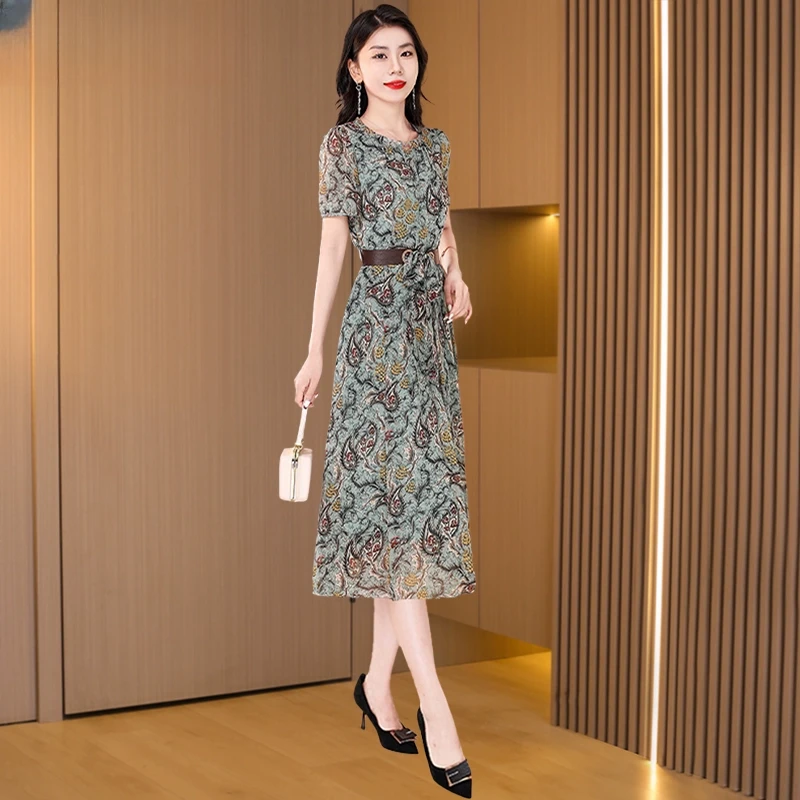 妈妈小个子绿色印花连衣裙女款典雅显瘦气质减龄碎花中长款高级感