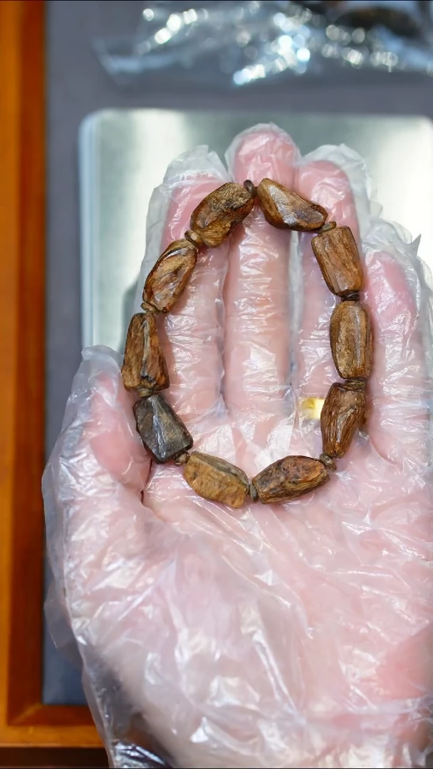 【闪购商品】沉香手串越南顺化沉水12g+