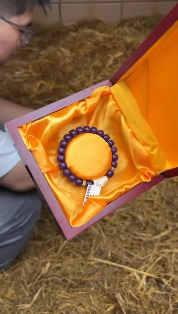 尚品精品手串《无礼盒》