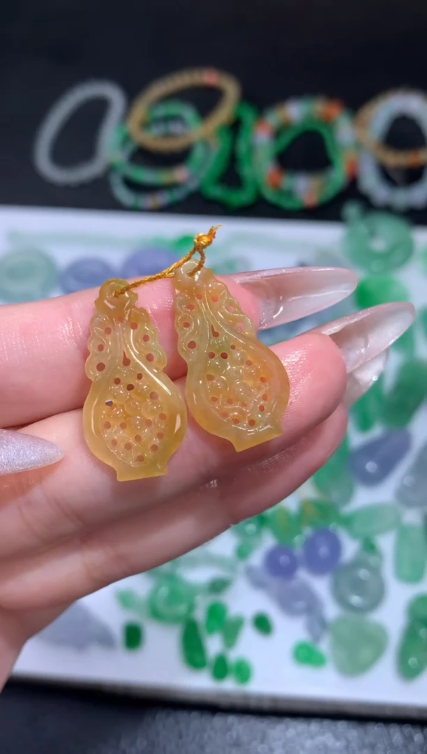 未镶嵌定制翡翠净瓶耳坠