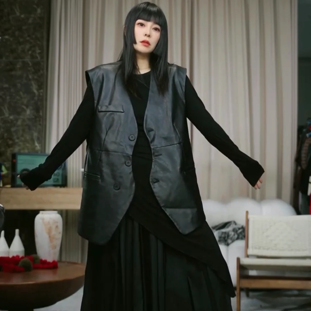 infobyfive2025秋冬新款欧美风开衫扣子蛋白皮马夹壹NF0509510