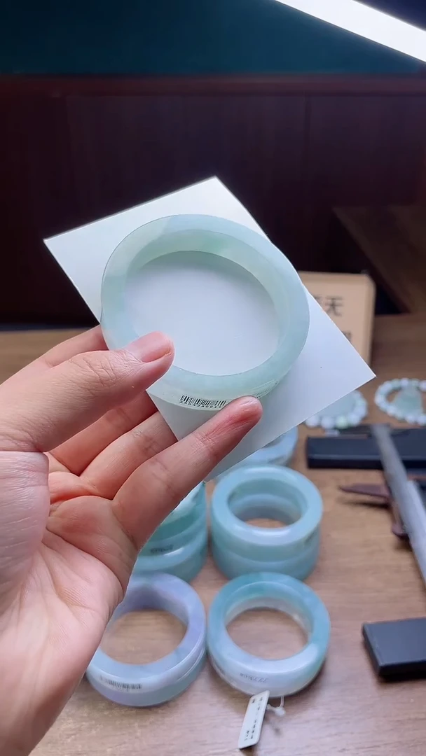 定制翡翠手镯未镶嵌定制