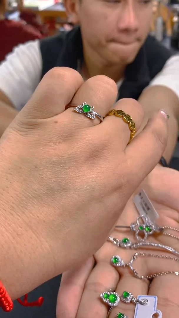 【闪购商品】翡翠戒指未镶嵌0682390778多样性发其一