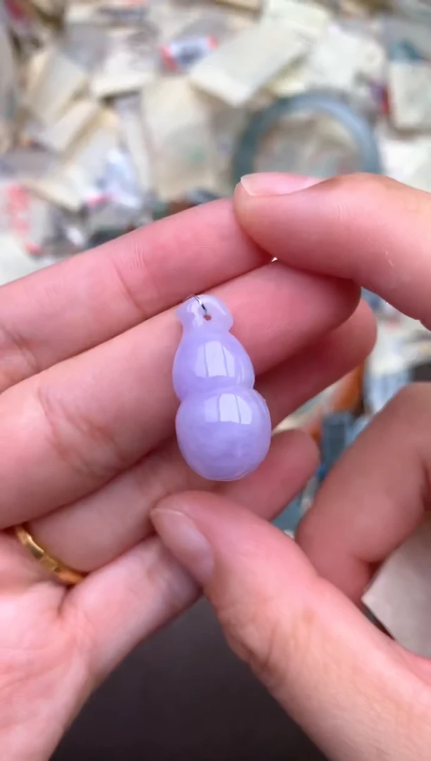未镶嵌挂件翡翠 —